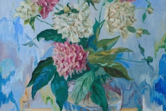 Пионы-в-стеклянной-вазе